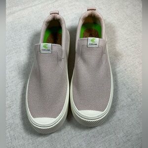 Cariuma IBI Knit Slip On Sneakers Pink Women's 12/Men's 10.5